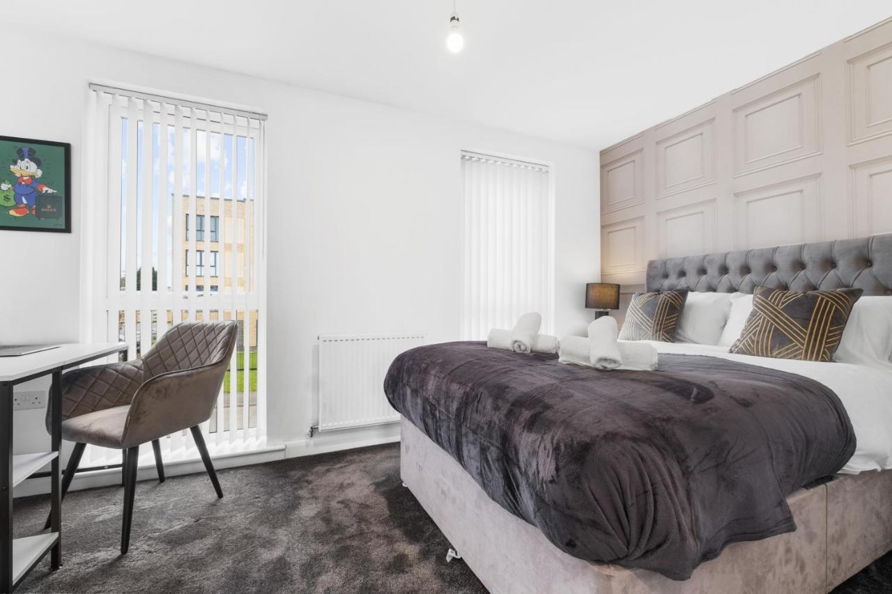 Luxury 2 Bed House City Centre ✘ Bbq & Garden ☆ Family Friendly→ Swingball & Outdoor Furniture - Free Parking → With 50 Inch Smart Tv, Free Netflix & Wifi ✘ Comfy Seating Area - By Maevela Birmingham Luaran gambar